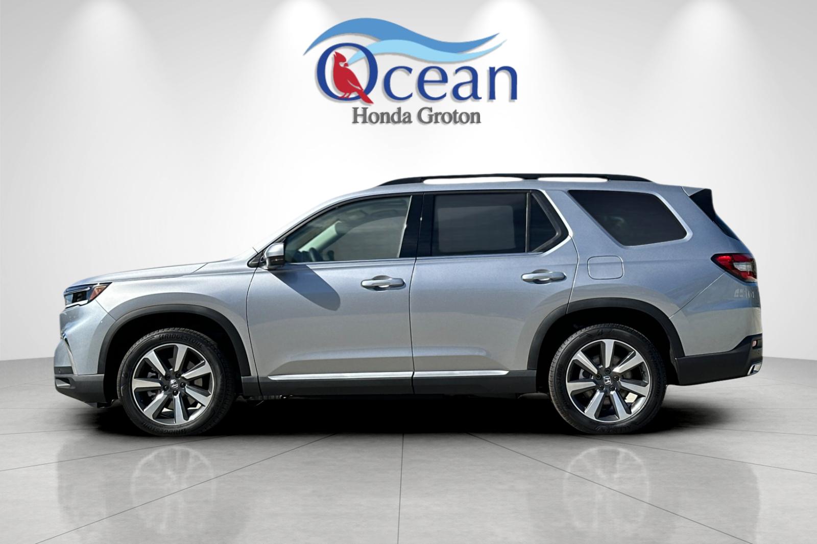 2025 Honda Pilot Touring photo 2
