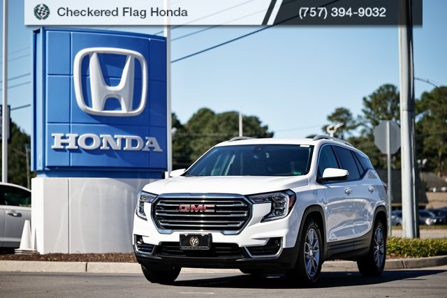 2024 GMC Terrain SLT's photo