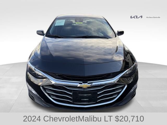 2024 Chevrolet Malibu 1LT photo 2
