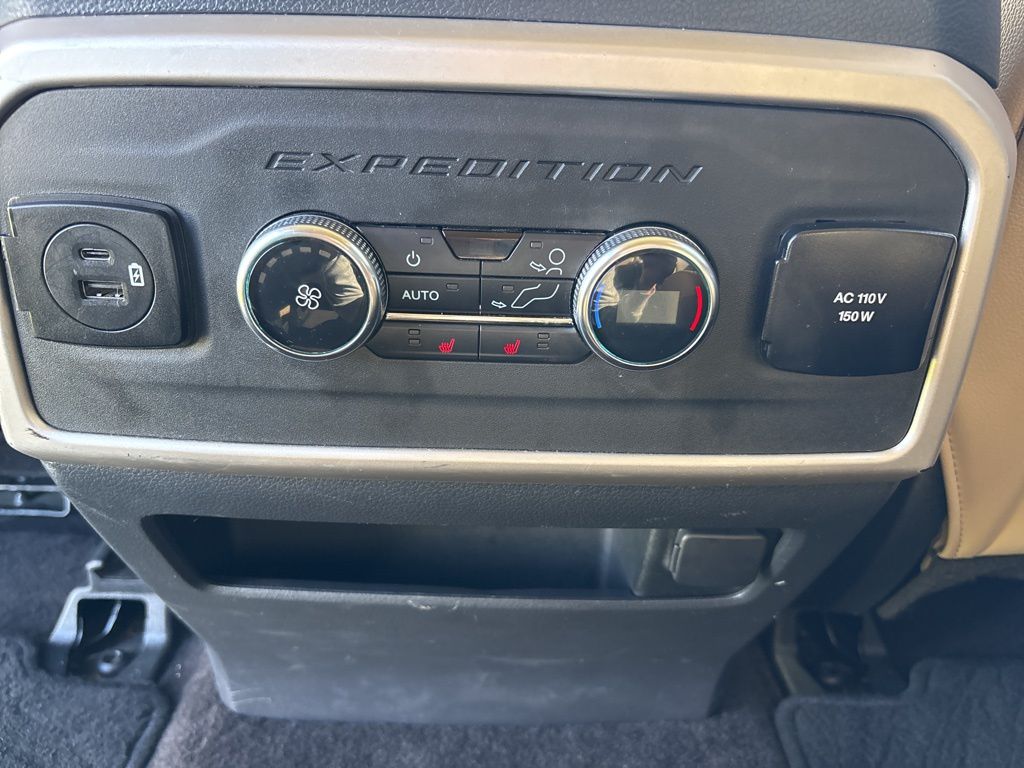2022 Ford Expedition Limited photo 29