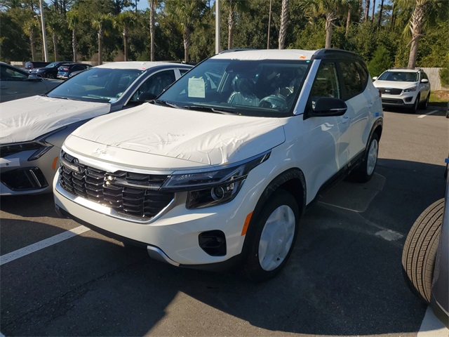 2026 Kia Seltos S photo 2