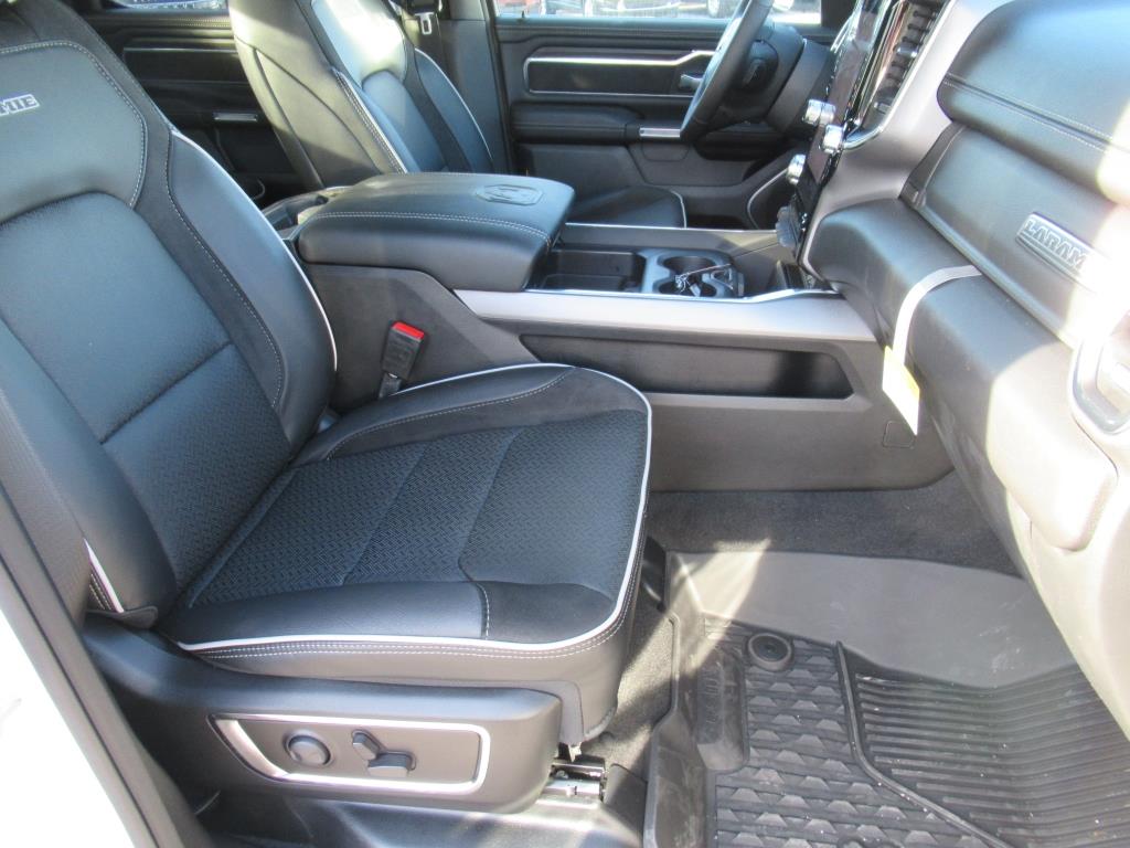 2025 Ram 1500 Laramie photo 8