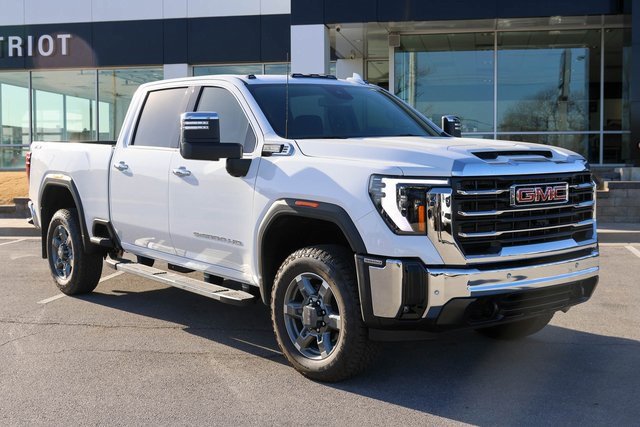 2026 GMC Sierra 3500HD SLT's photo