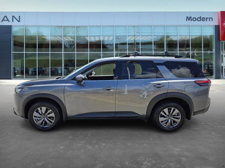 2024 Nissan Pathfinder SV photo 8