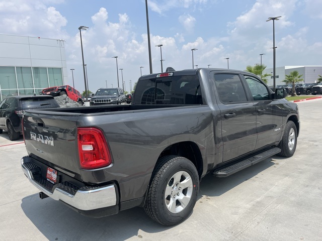 2025 Ram 1500 Tradesman photo 6