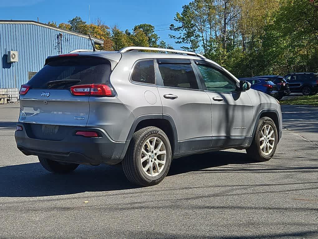 2016 Jeep Cherokee Latitude photo 4