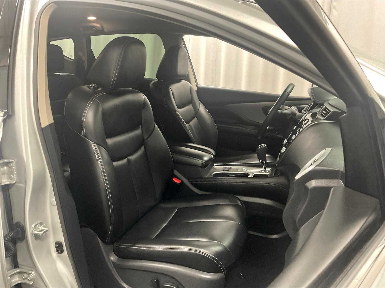 2023 Nissan Murano SV photo 11