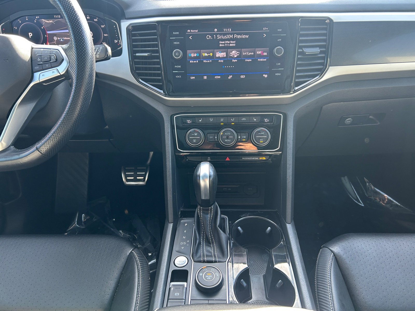 2022 Volkswagen Atlas Cross Sport V6 SEL R-Line photo 3