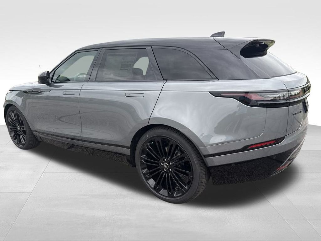 2026 Land Rover Range Rover Velar SE photo 4