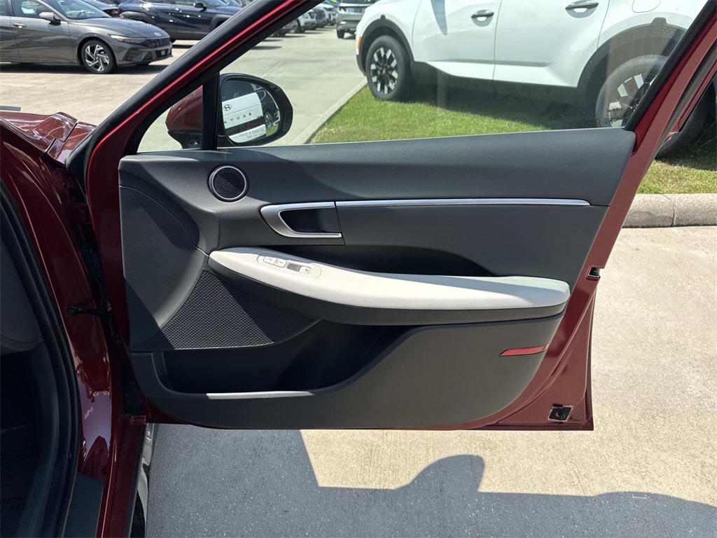 2024 Hyundai Sonata SEL Convenience photo 12