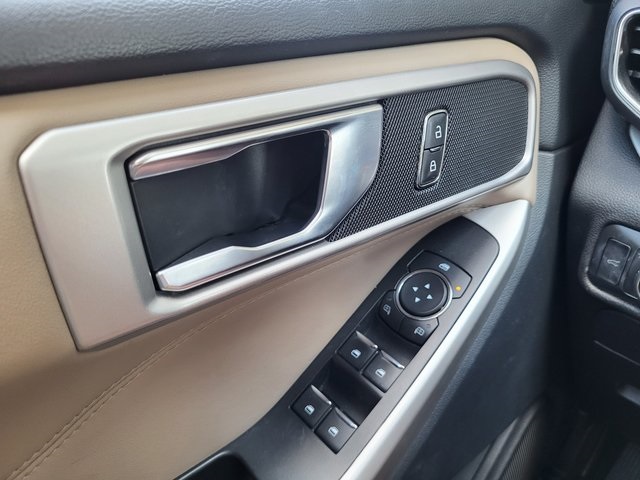 2022 Ford Explorer XLT photo 13