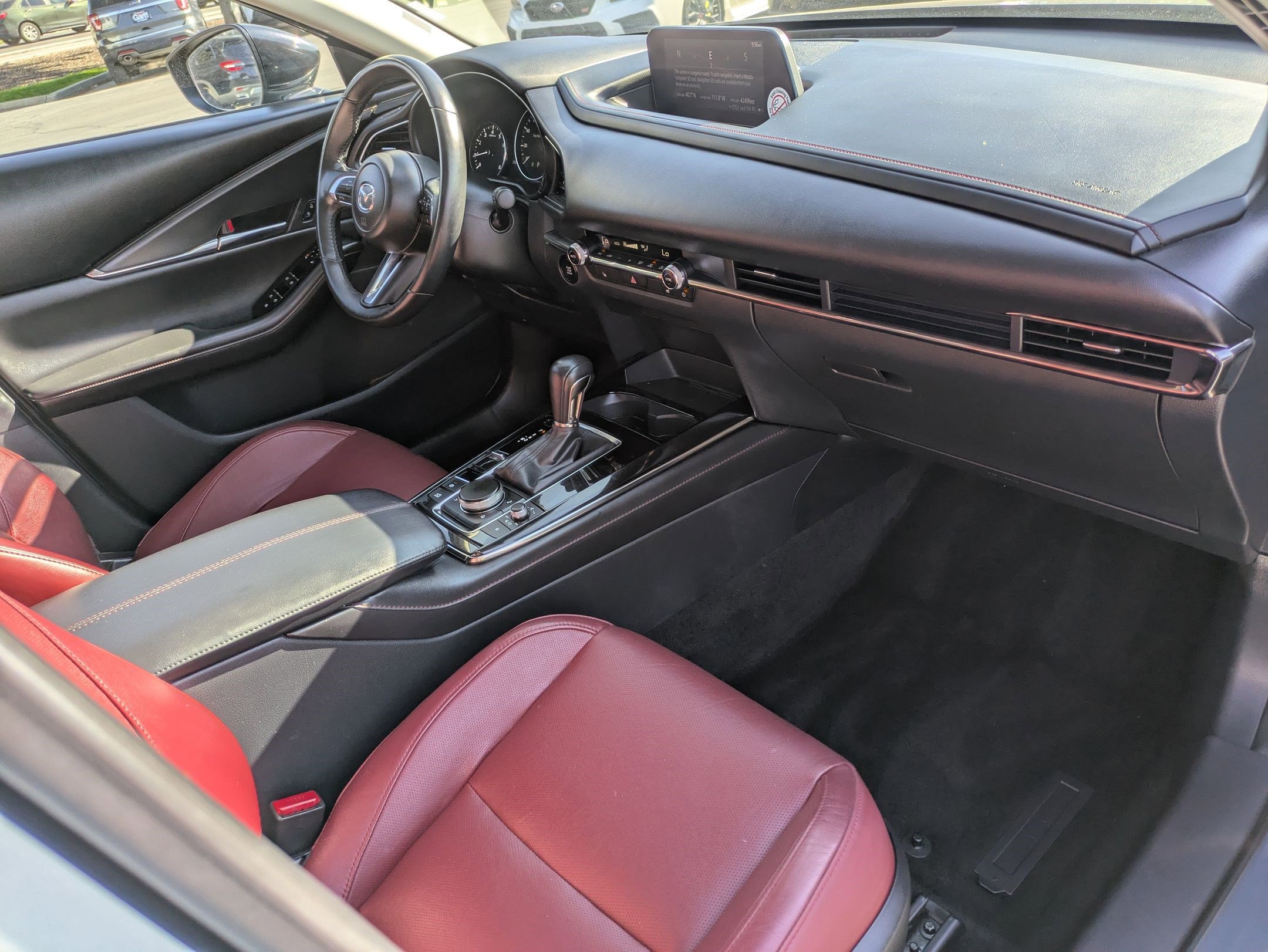 2024 Mazda CX-30 2.5 S Carbon photo 32