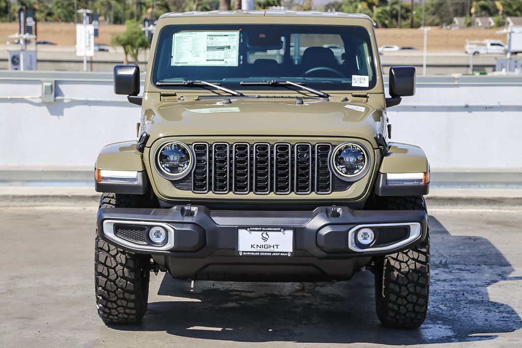 2025 Jeep Gladiator Sport photo 3