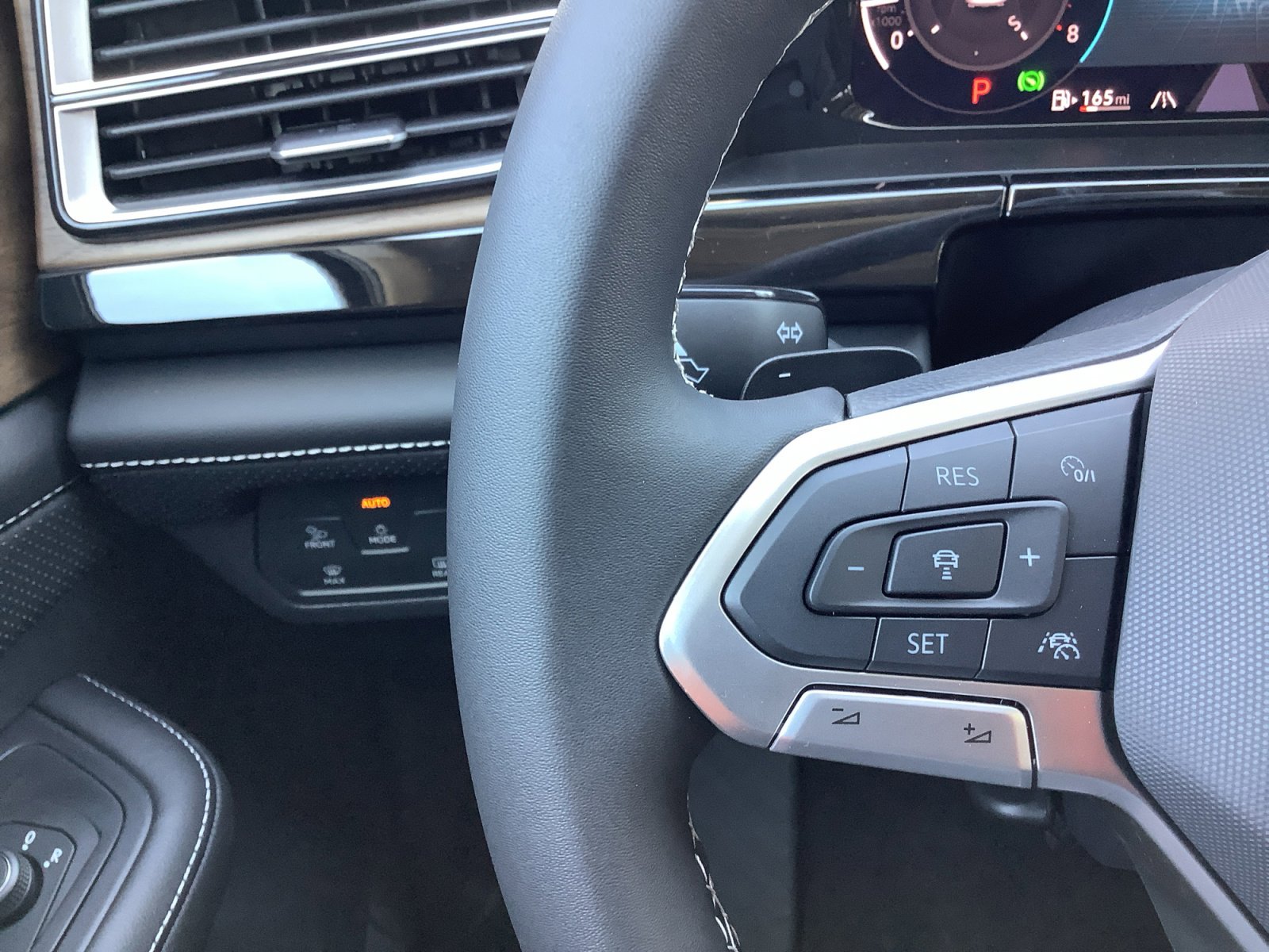 2026 Volkswagen Atlas SE Technology photo 23