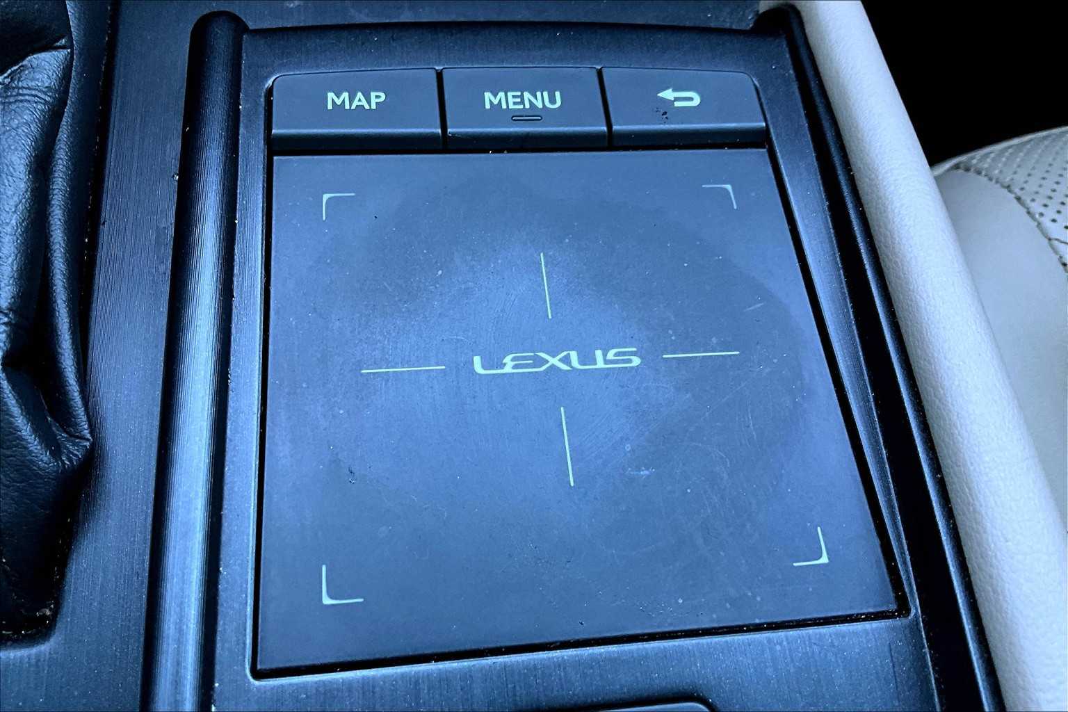 2019 Lexus ES Luxury photo 30