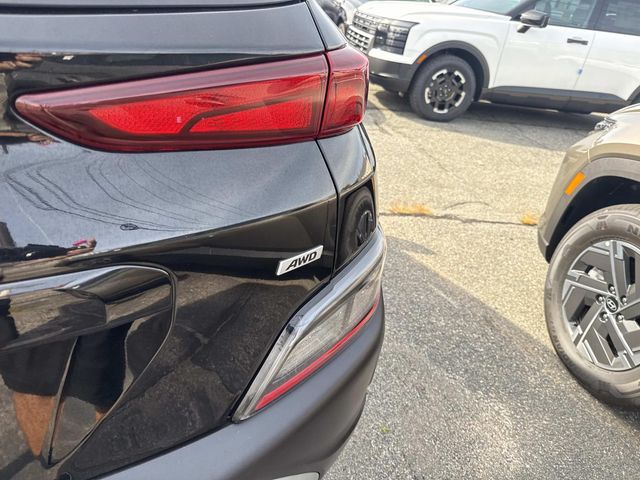 2023 Hyundai Kona SEL photo 2