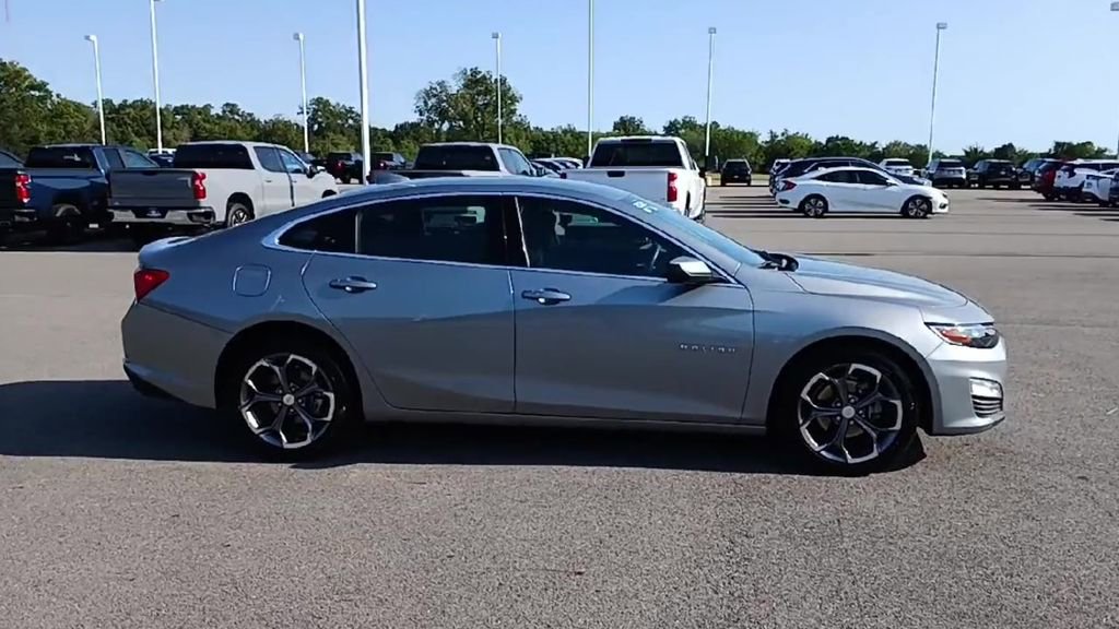 2024 Chevrolet Malibu 1LT photo 9