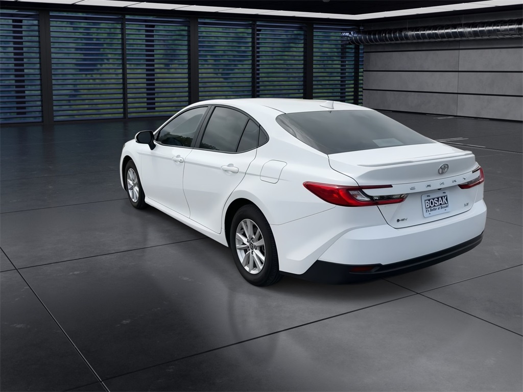 2025 Toyota Camry LE photo 6