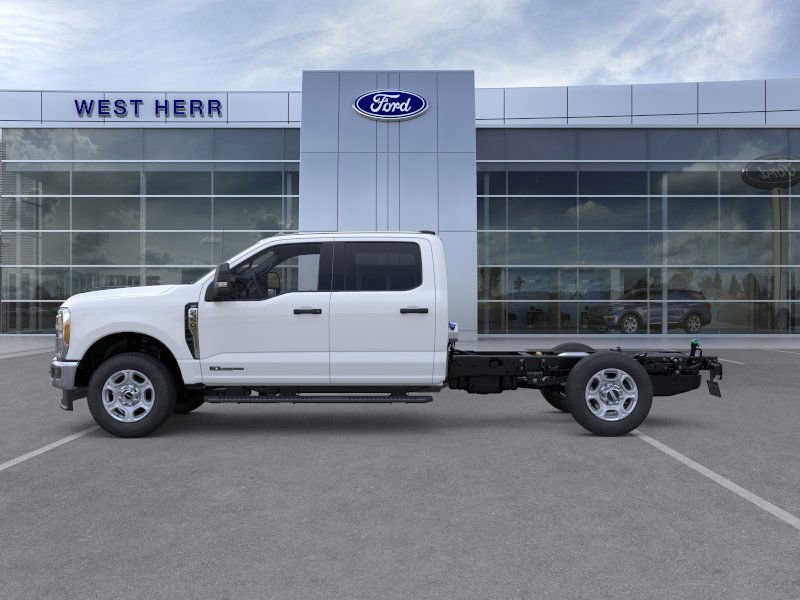 2026 Ford F-350 XLT photo 4