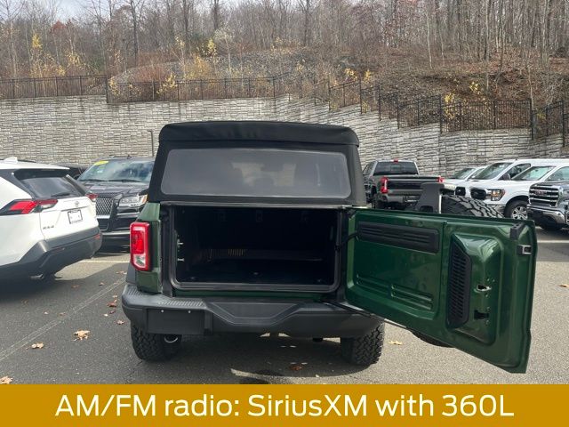 2022 Ford Bronco Black Diamond photo 3
