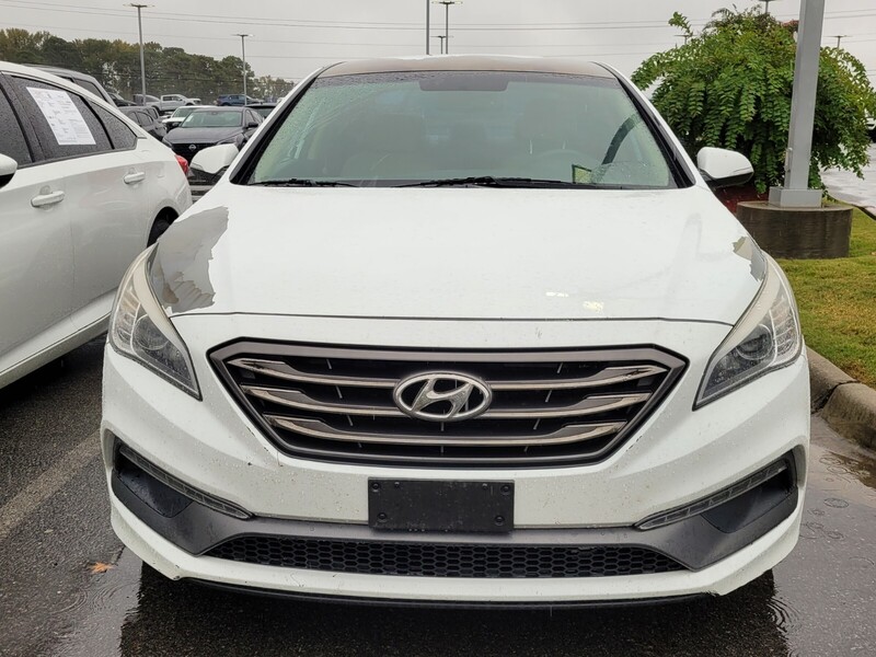 2015 Hyundai Sonata Sport photo 2