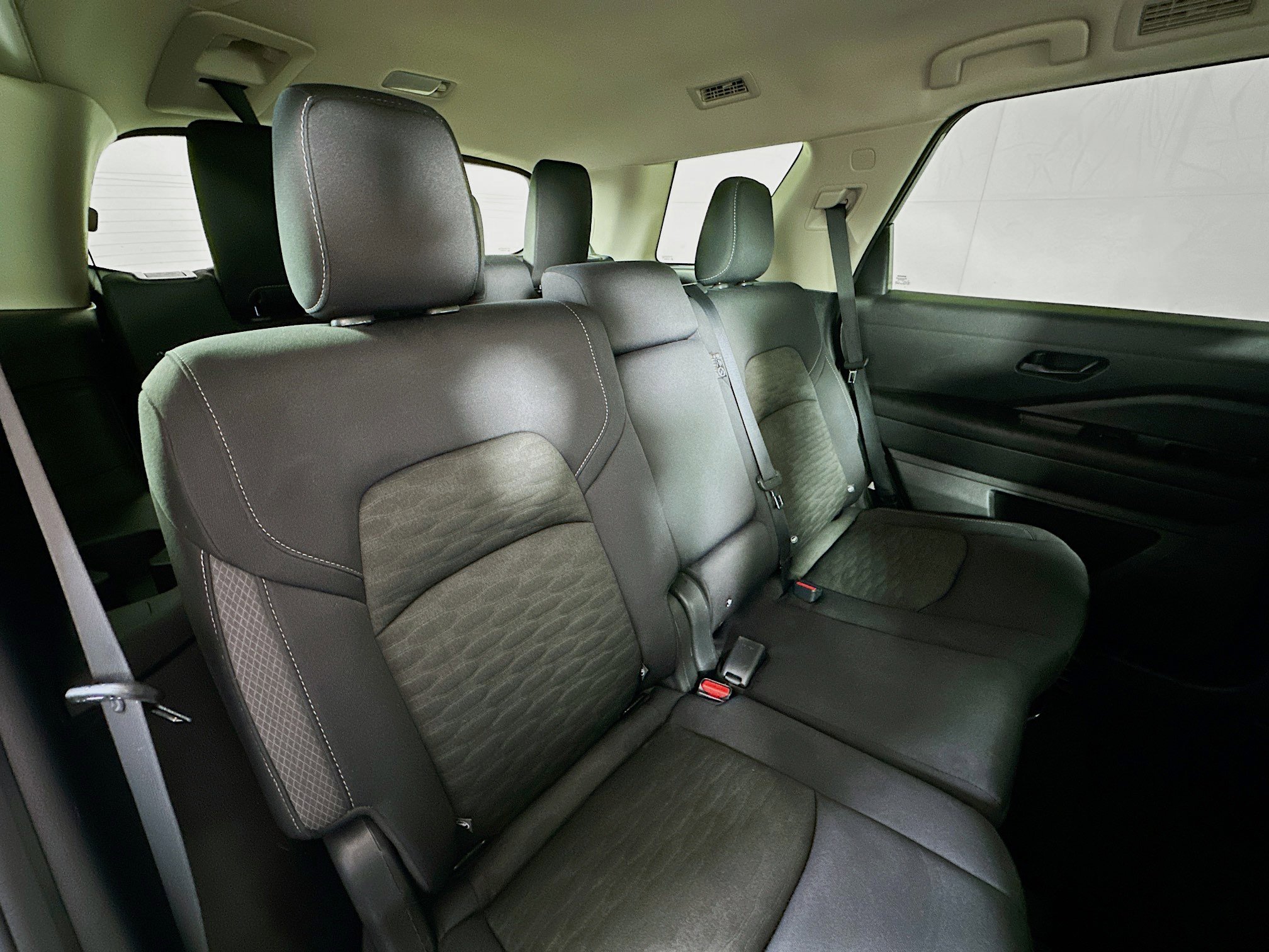 2023 Nissan Pathfinder SV photo 26