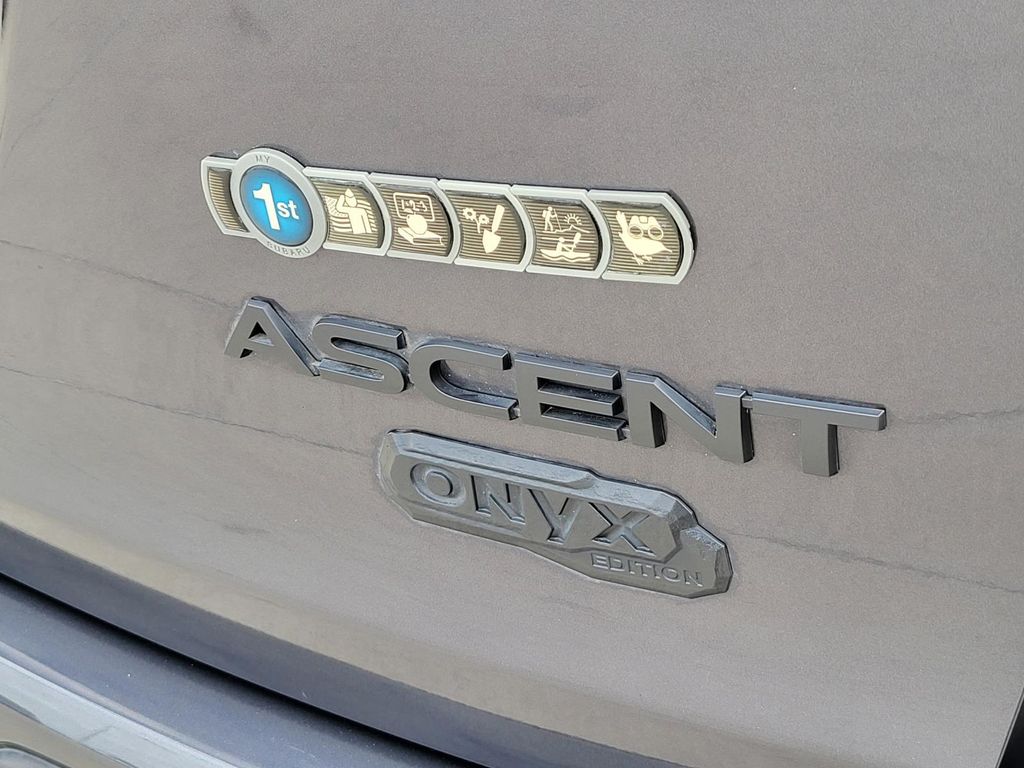 2023 Subaru Ascent Onyx Edition photo 2