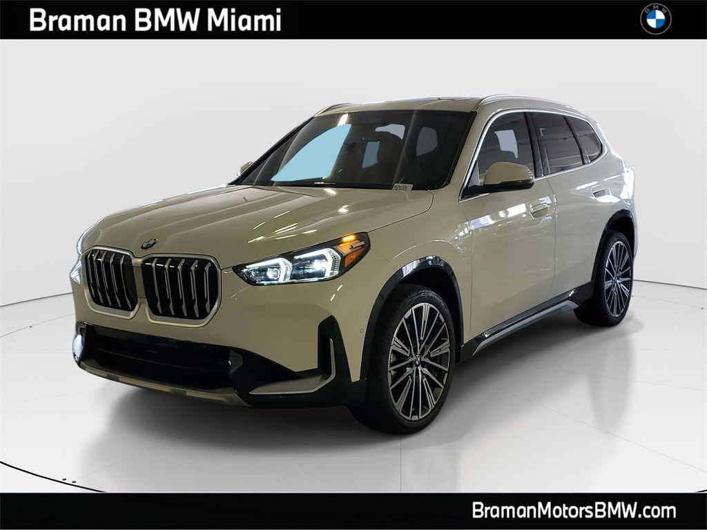 2025 BMW X1 28i's photo