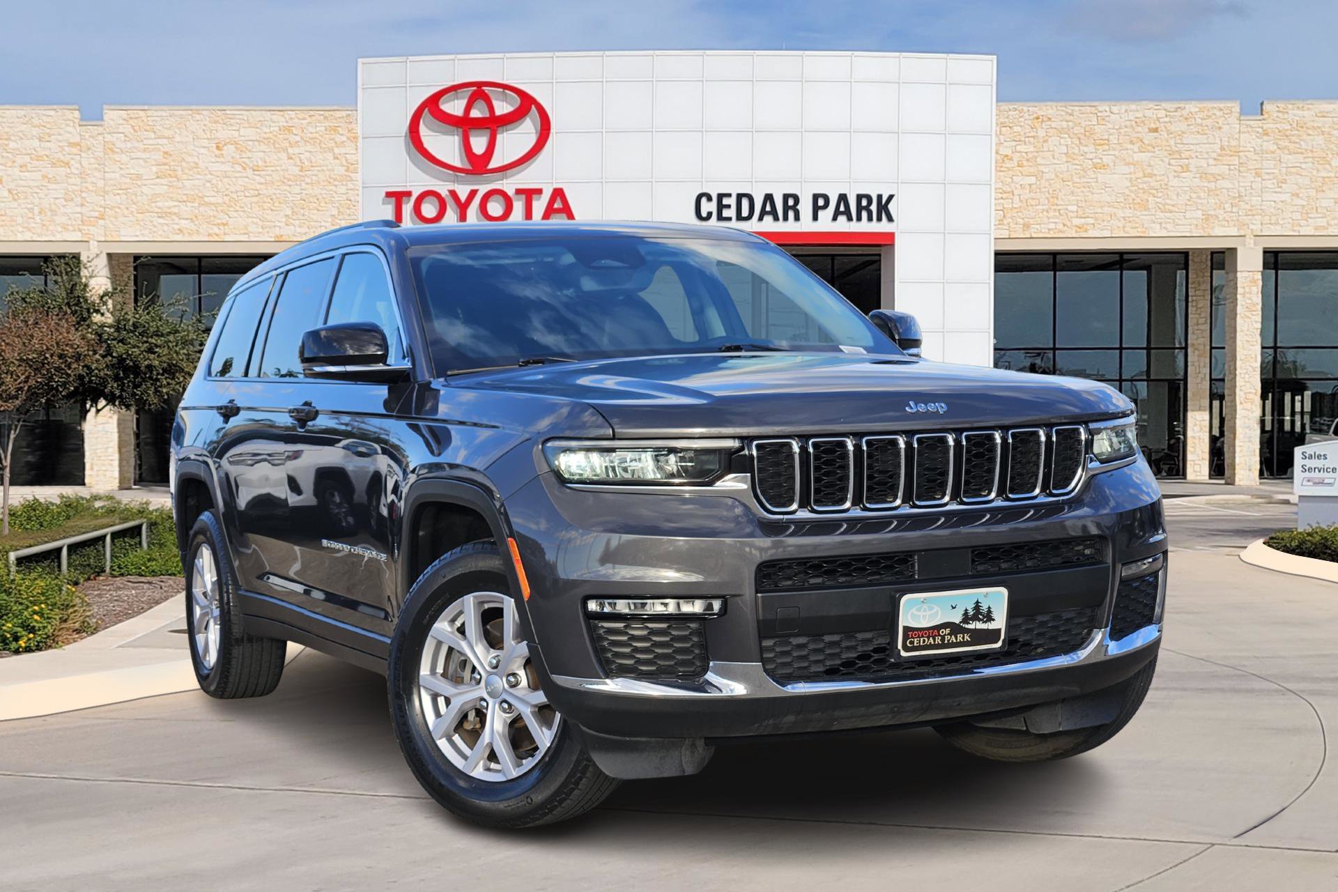 2022 Jeep Grand Cherokee L Limited's photo