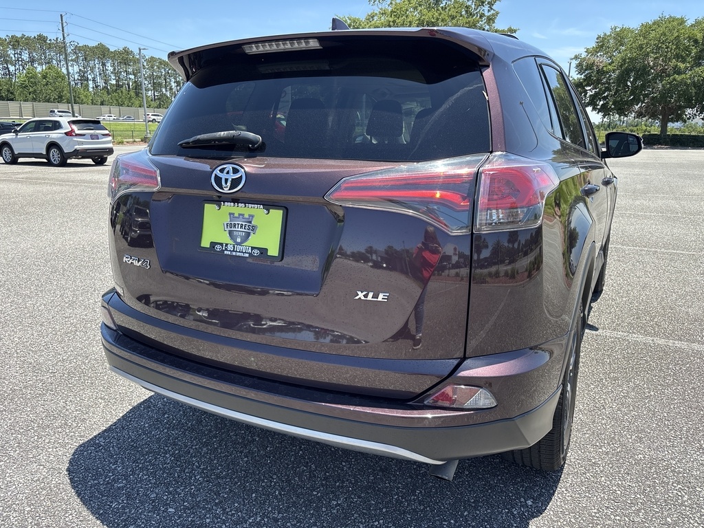 2018 Toyota RAV4 XLE photo 12