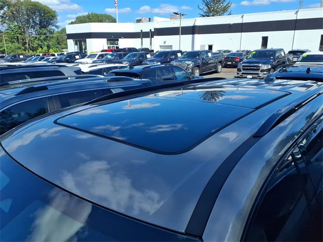 2026 Buick Enclave Sport Touring photo 4