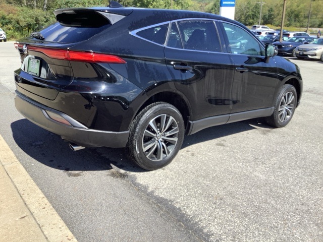 2023 Toyota Venza LE photo 4