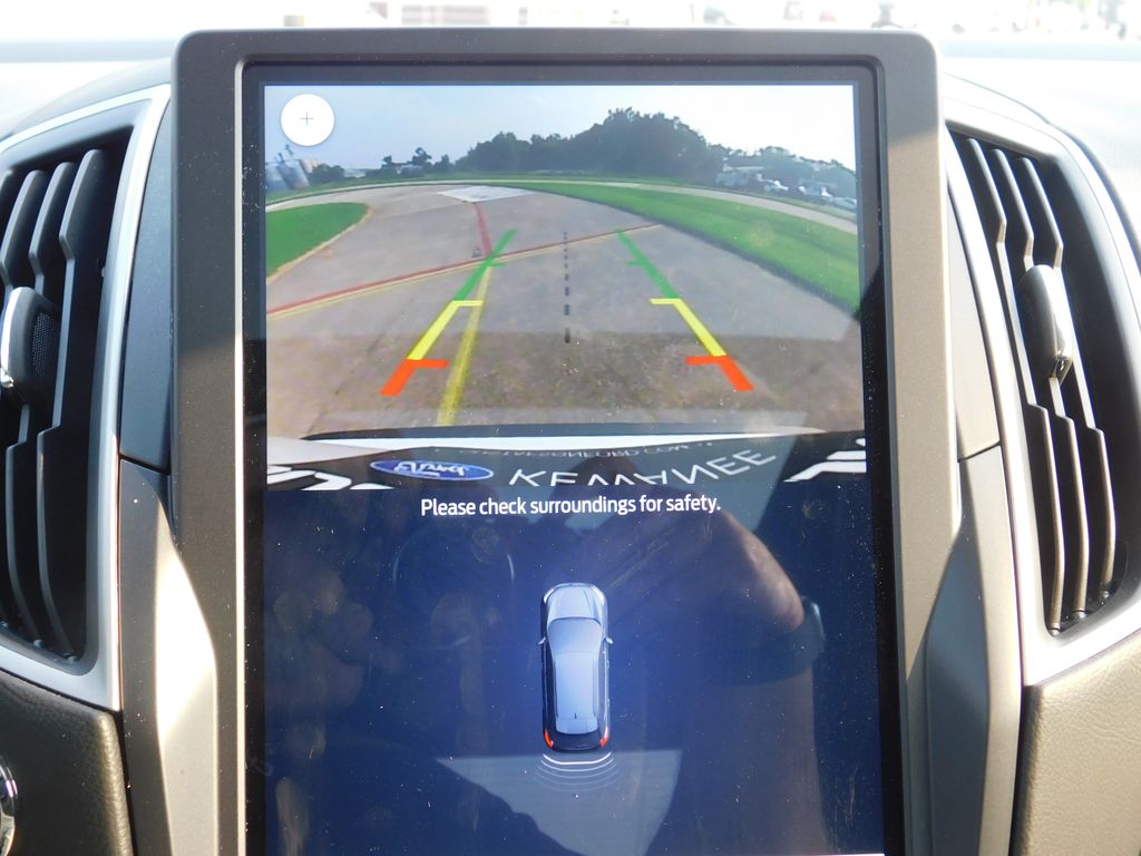 2022 Ford Edge SEL photo 52