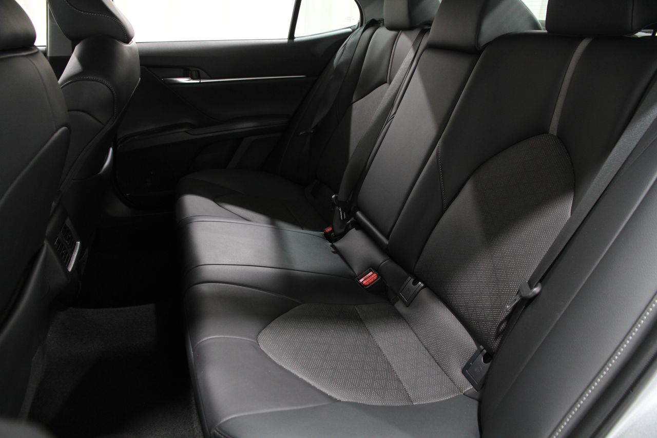 2023 Toyota Camry XSE photo 17