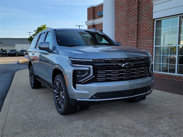 2025 Chevrolet Tahoe High Country photo 2