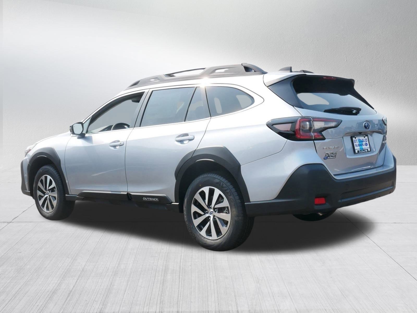 2025 Subaru Outback Premium photo 3