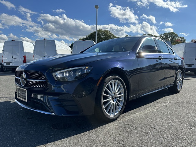 2022 Mercedes Benz E 350 4MATIC photo 3