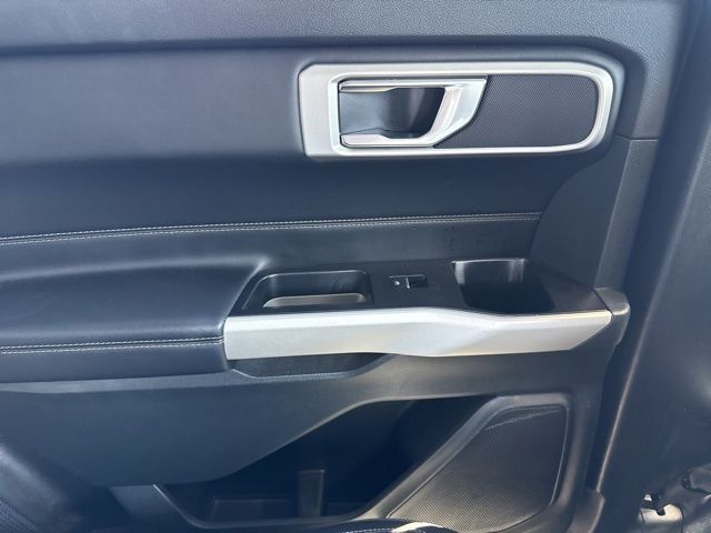 2021 Ford Explorer XLT photo 26