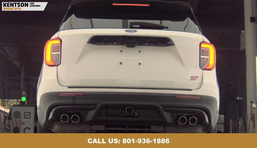 2021 Ford Explorer ST photo 2