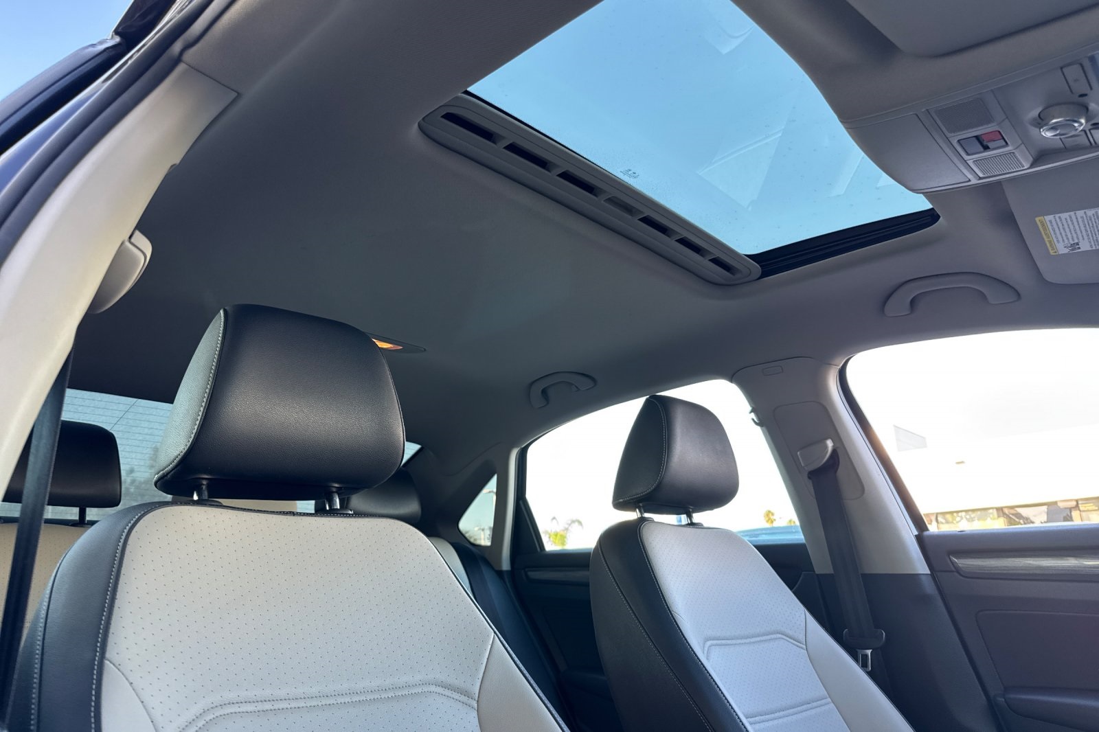 2020 Volkswagen Passat 2.0T R-Line photo 15