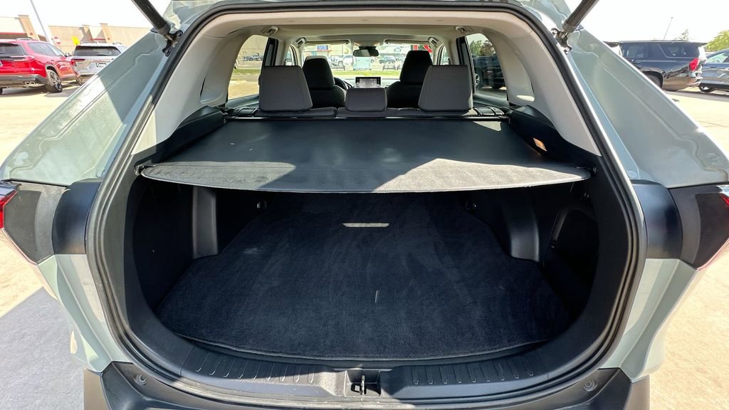 2021 Toyota RAV4 Hybrid XLE photo 25