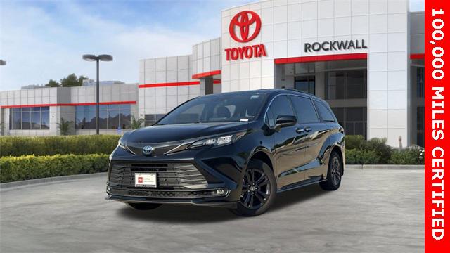 2024 Toyota Sienna Woodland Edition's photo