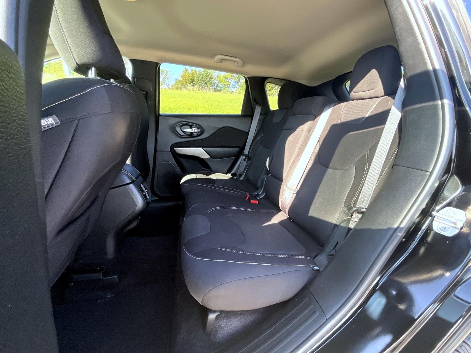 2017 Jeep Cherokee Latitude photo 14