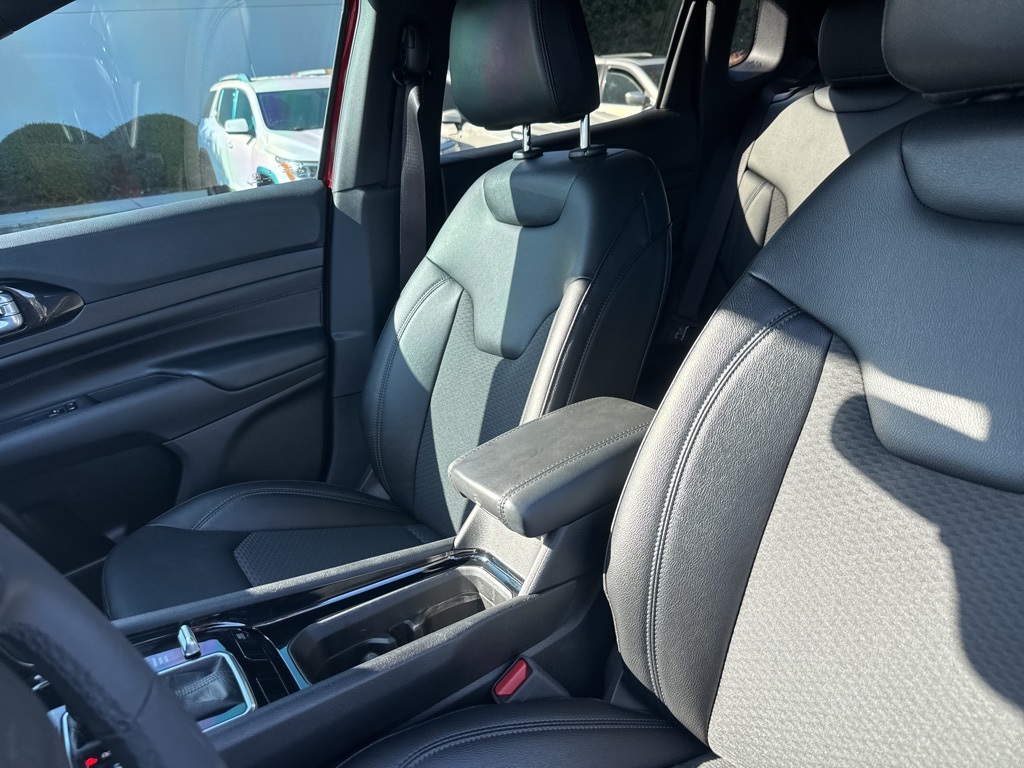 2025 Jeep Compass Altitude Special Edition photo 18