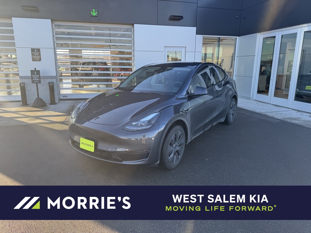 2024 Tesla Model Y Long Range's photo