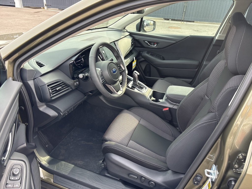 2025 Subaru Outback Premium photo 9