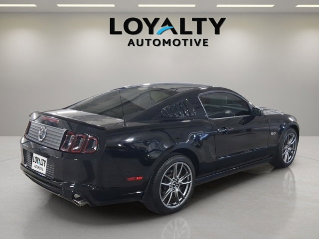 2014 Ford Mustang GT photo 2