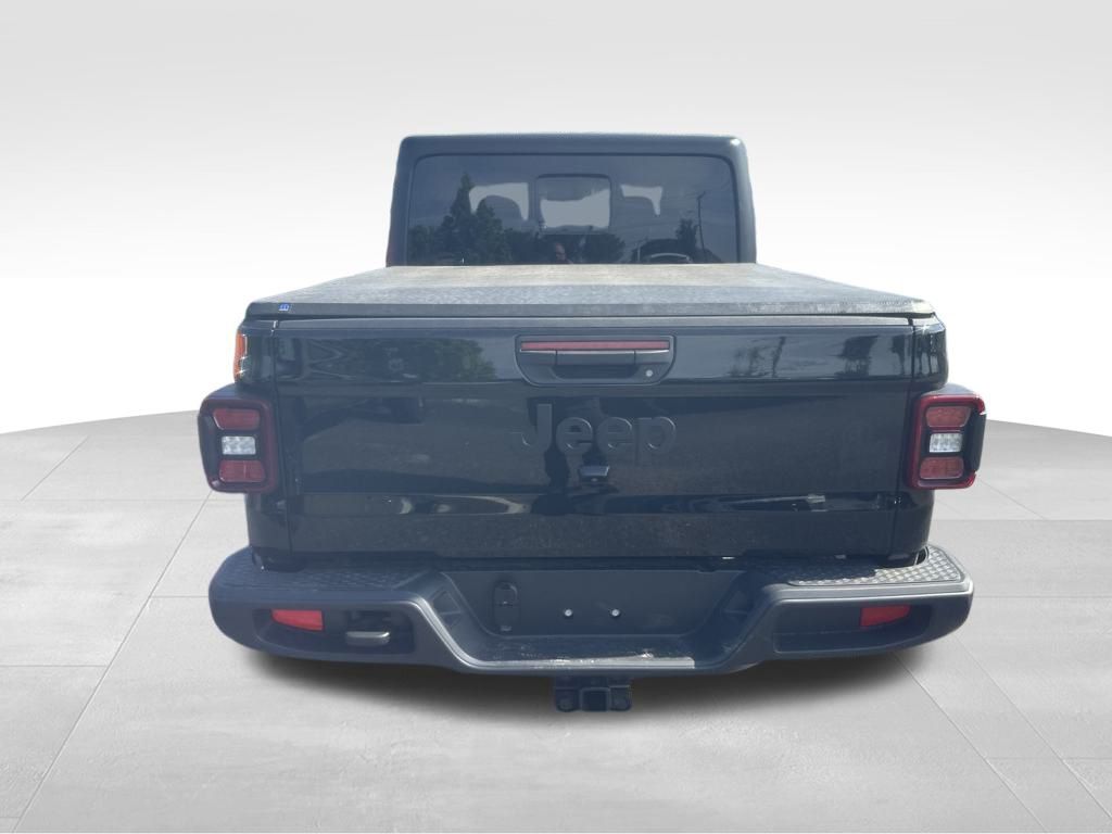 2025 Jeep Gladiator Willys photo 6