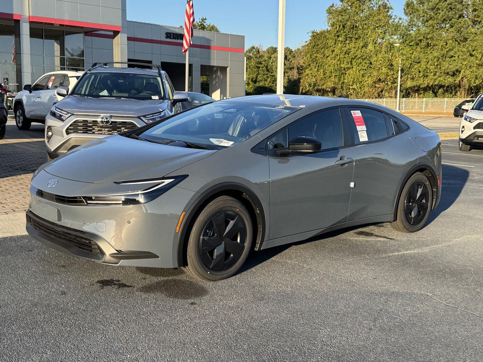 2026 Toyota Prius LE's photo