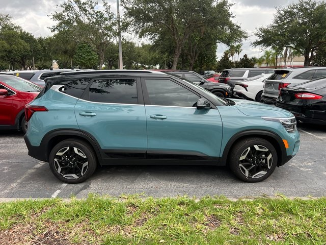 2024 Kia Seltos SX photo 3
